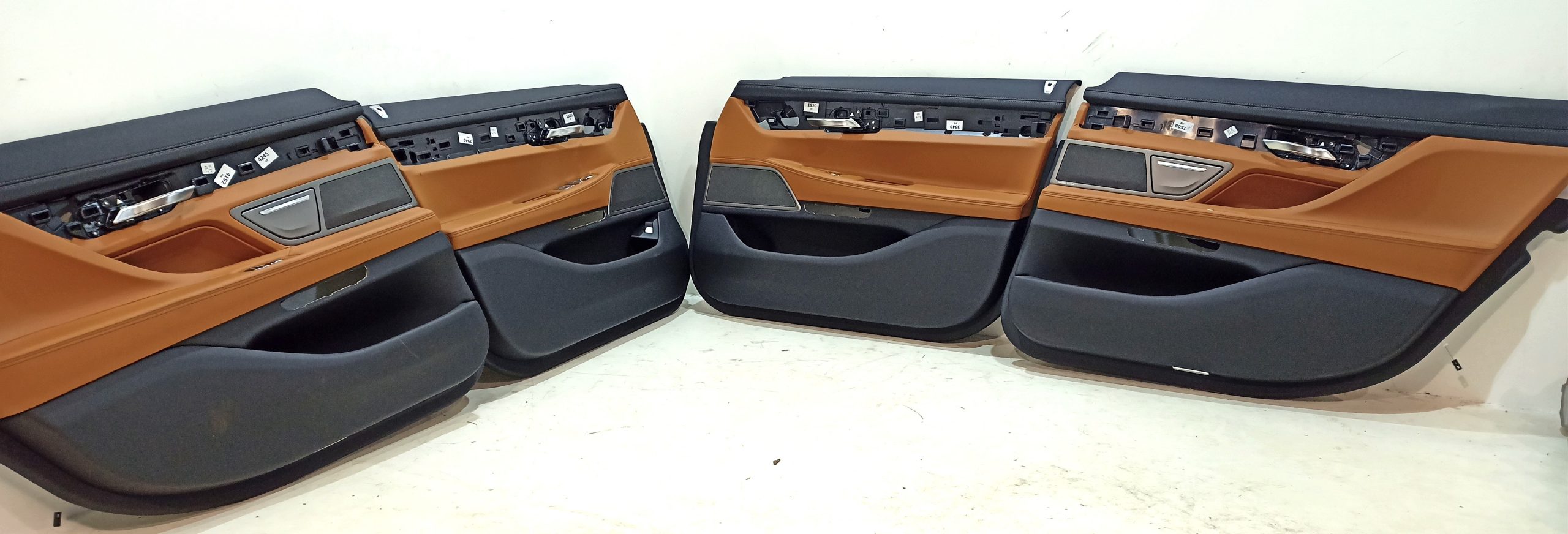 BMW 7 (G11 / G12) Front door card panel trim BMW 7 SERIES Front door card panel trim OEM 739...