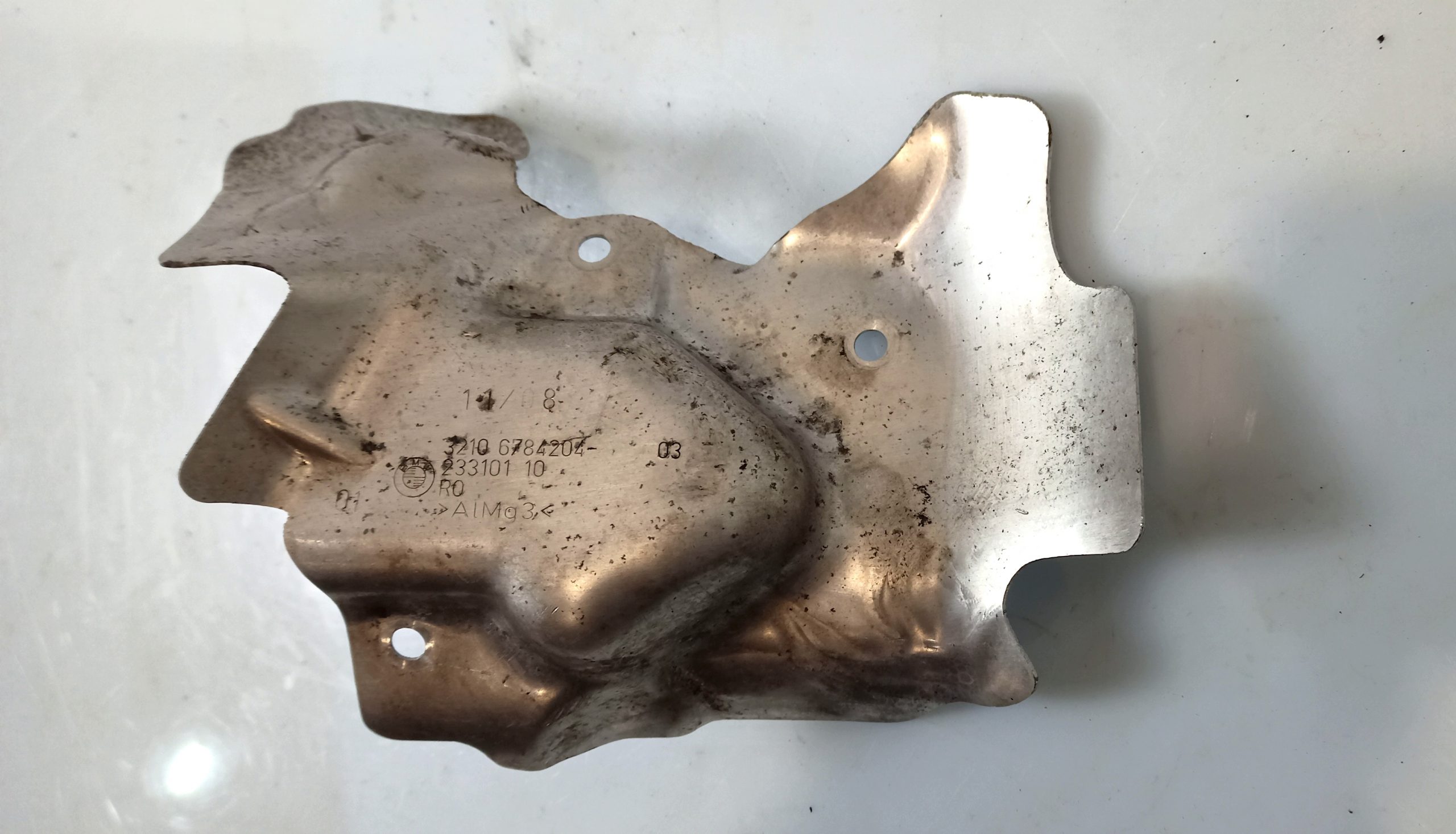 BMW 7 (G11 / G12) Heat shield in engine bay BMW 7 SERIES Heat shield in engine bay OEM 6784...