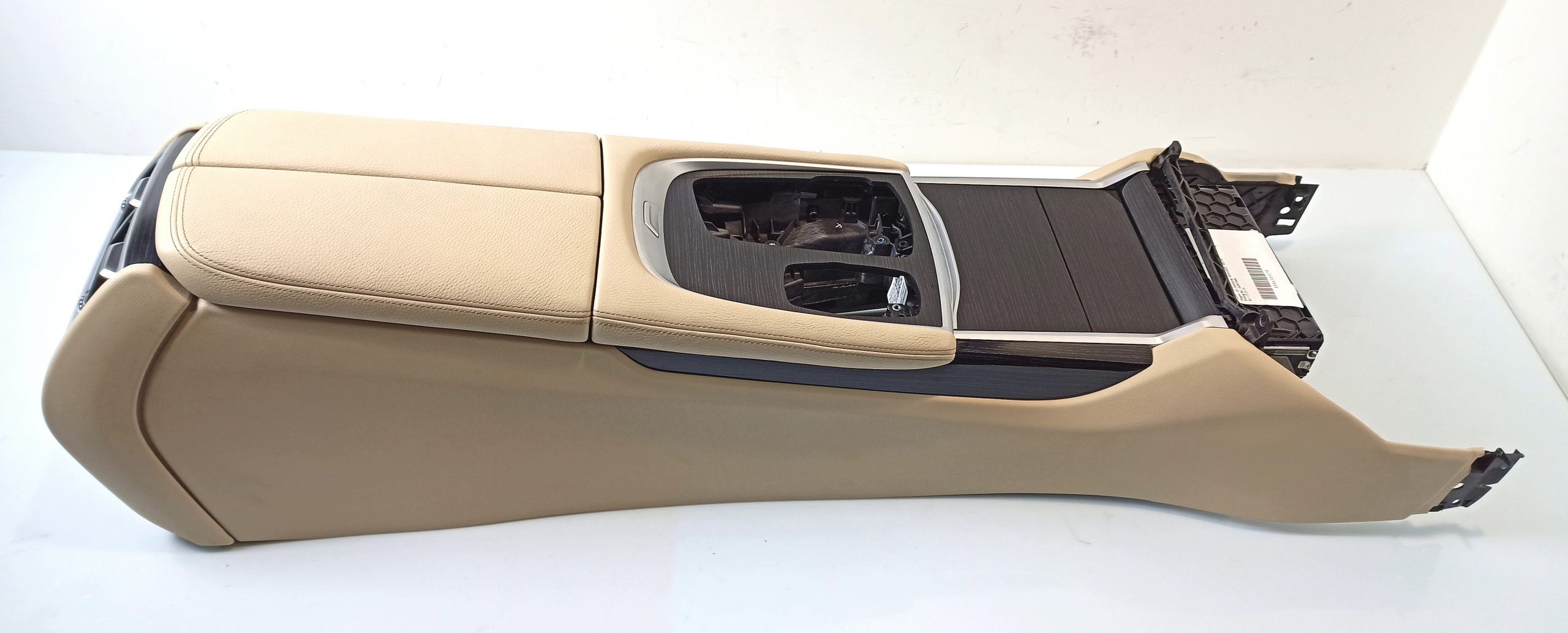 BMW 7 (G11 / G12) center console BMW 7 SERIES center Console OEM 51166993207

Pa...