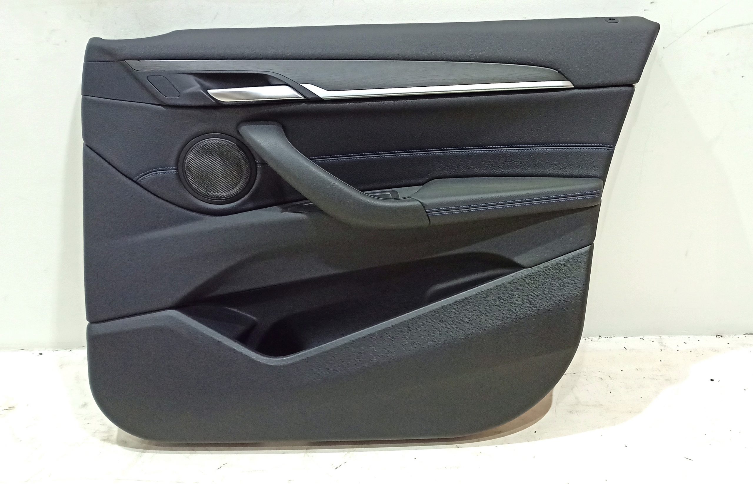 BMW X2 (F39) Front door card panel trim BMW X2 F39 Front door card panel trim OEM 51417...