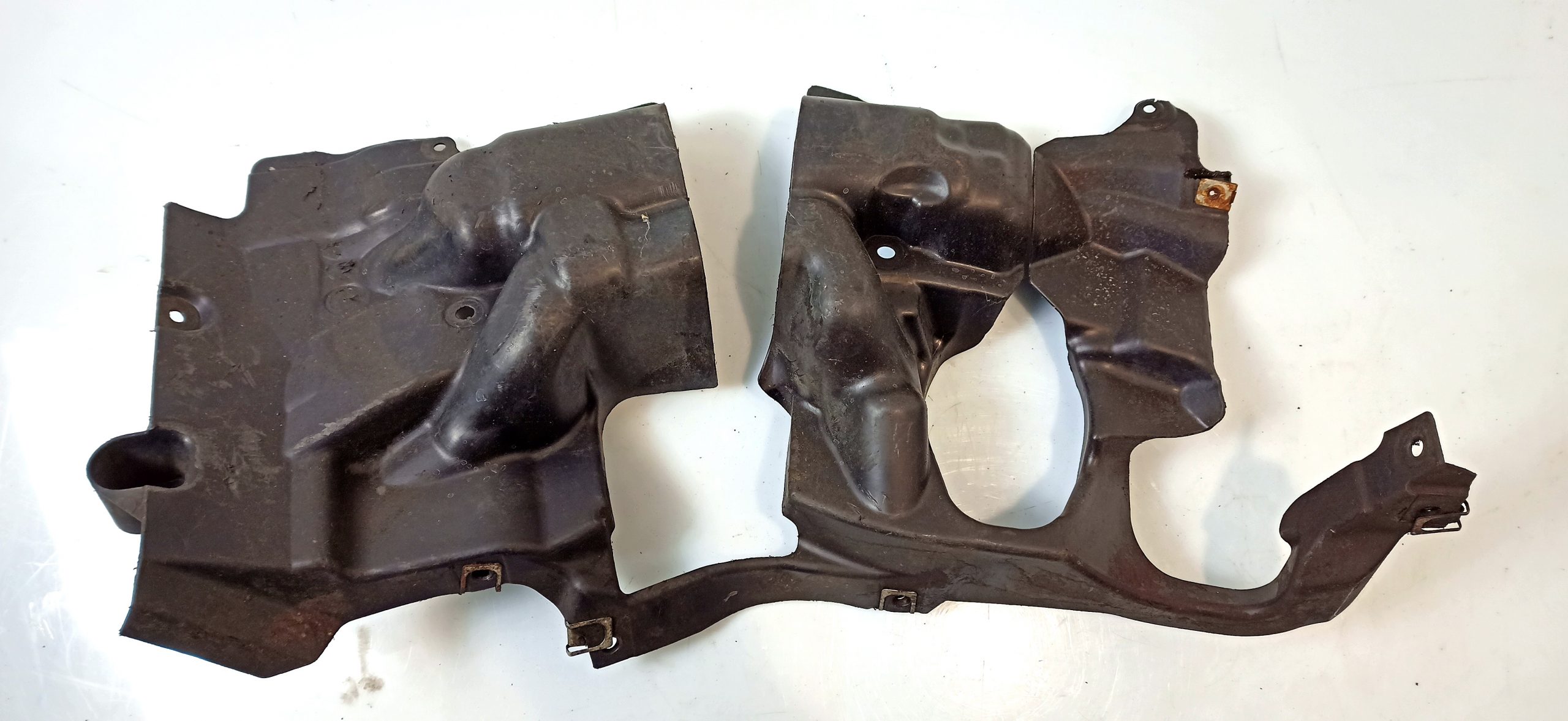 BMW 6 (F06 / F12 / F13) Other body part BMW 6 SERIES Other body part OEM 51757185170

P...