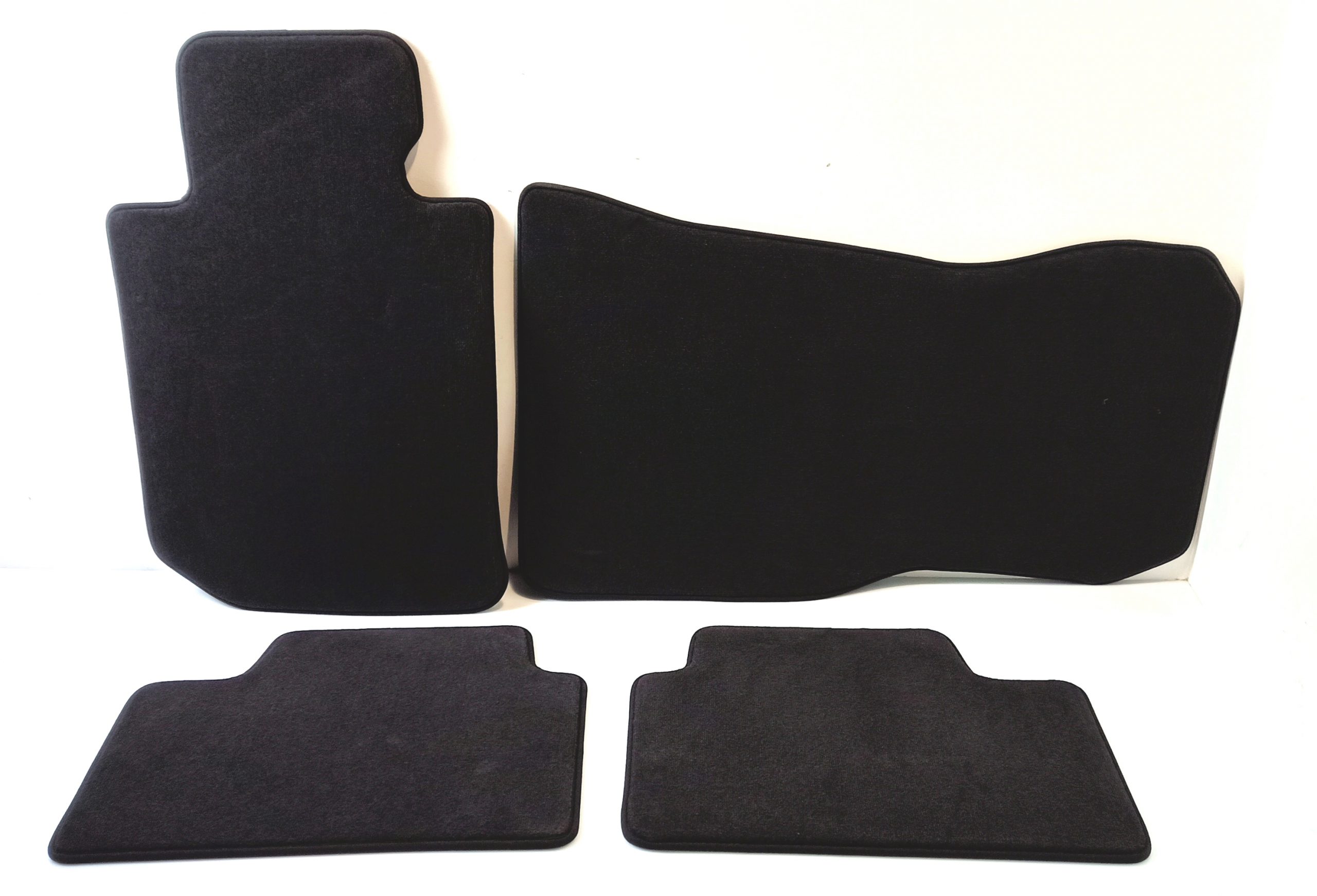 BMW 3 (G20 / G21) Front floor mat BMW 3 SERIES Front floor mat OEM 8A03636

Part ...