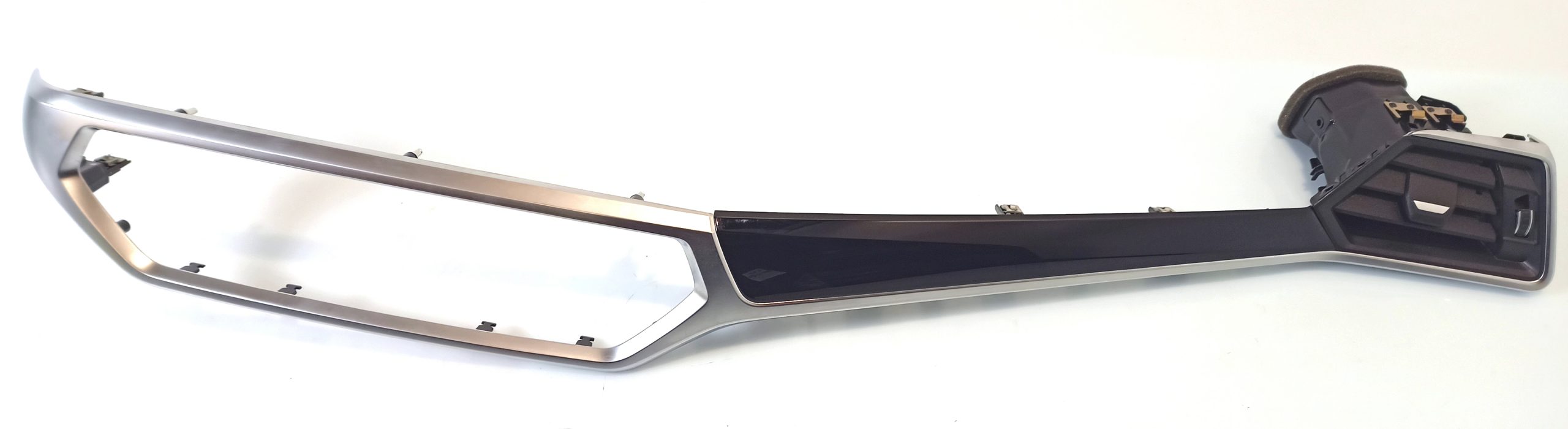 BMW 3 (G20 / G21) Dashboard Trim BMW 3 SERIES Dashboard Trim OEM 51456811448

Pa...