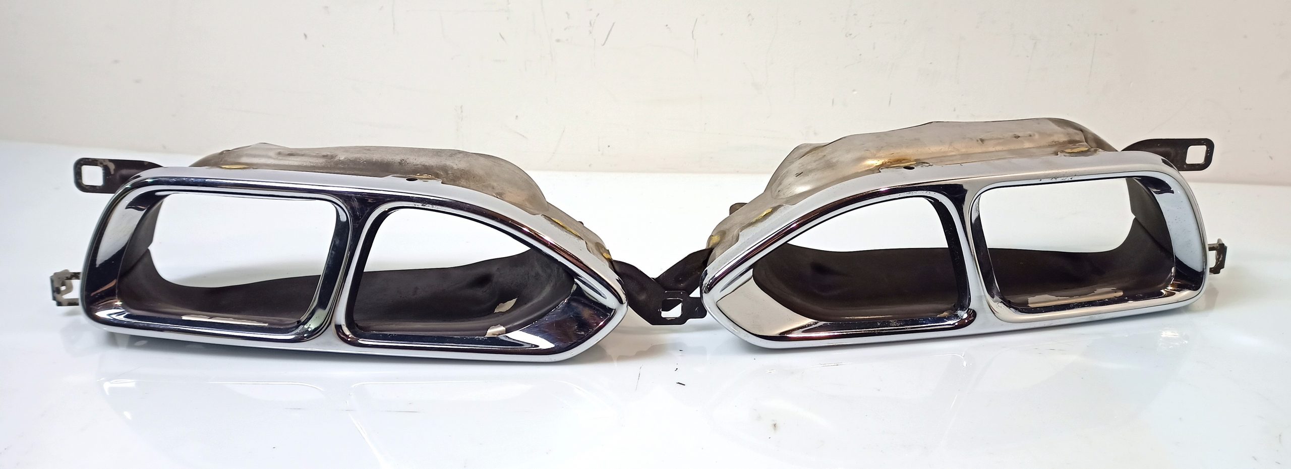 BMW 7 (G11 / G12) Muffler ending BMW 7 SERIES Muffler ending OEM 51127371721

Pa...