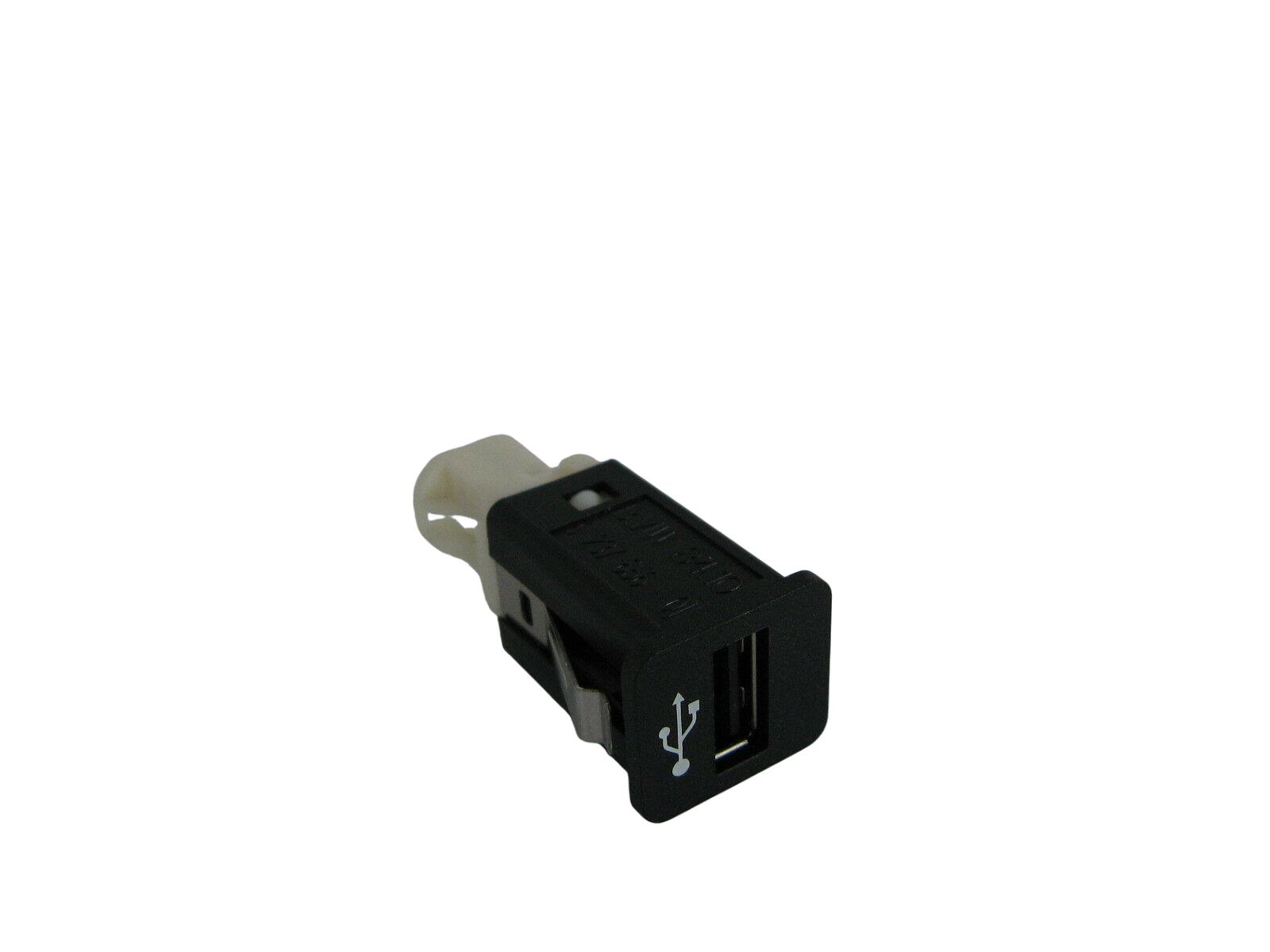 BMW 3 (E90 / E91 / E92 / E93) AUX in-socket connector BMW 3 SERIES AUX in-socket connector OEM 841092...