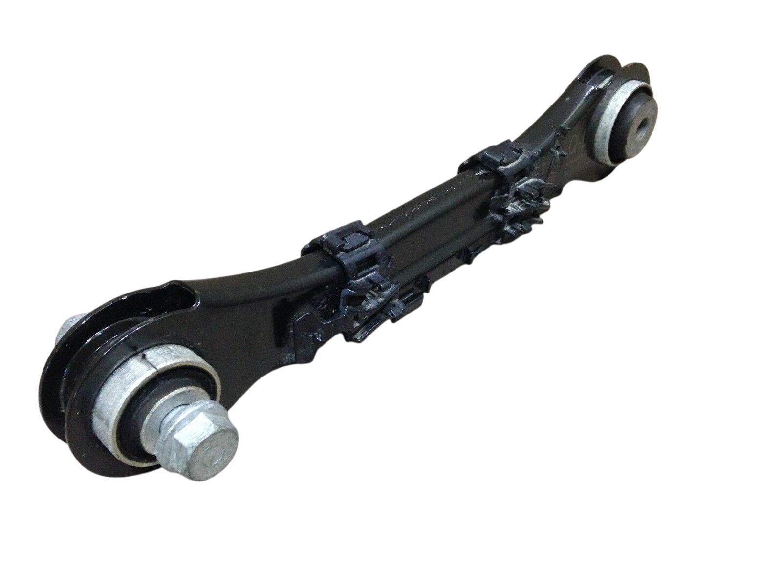 BMW 3 (F30 / F31) Rear upper control arm/wishbone BMW 3 SERIES Rear upper control arm/wishbone OE...