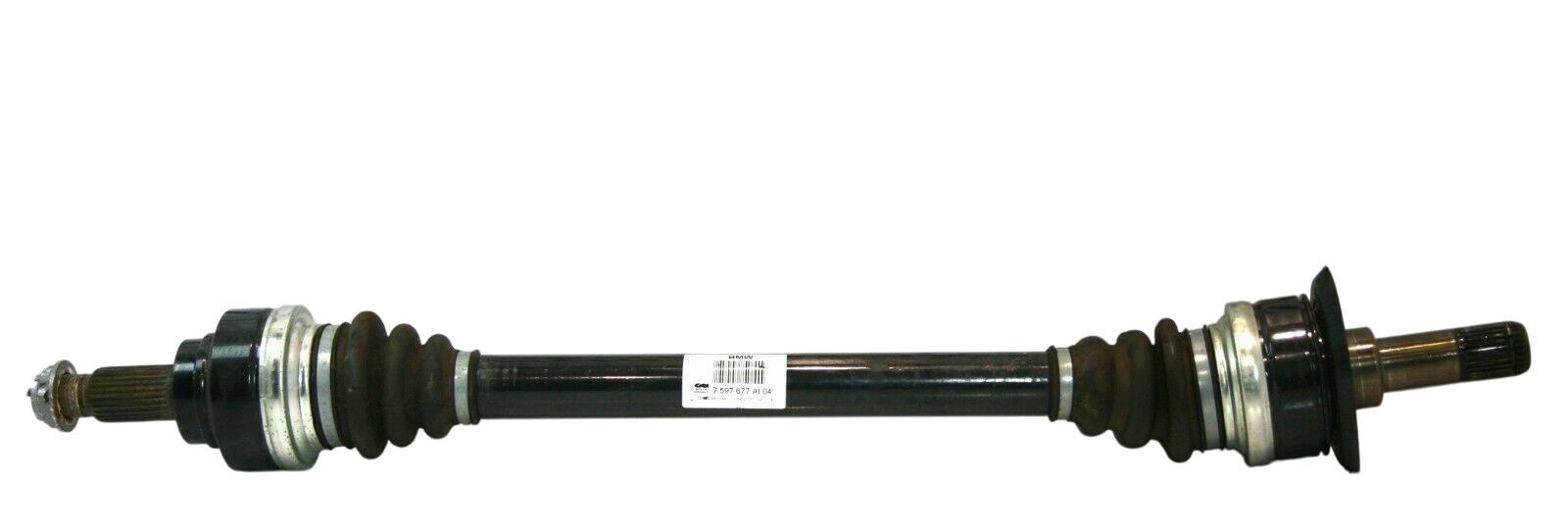 BMW 3 (F30 / F31) Rear driveshaft BMW 3 SERIES Rear driveshaft OEM 33207597677

P...