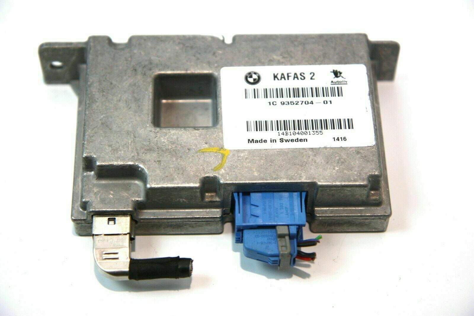 BMW 3 (F30 / F31) Camera control unit module BMW 3 SERIES Camera control unit module OEM 665...