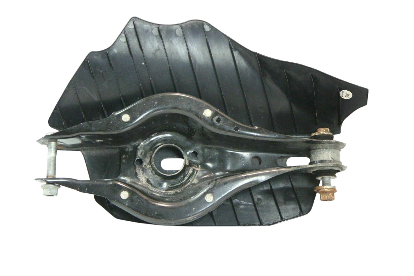 BMW 3 (F30 / F31) Rear upper control arm/wishbone BMW 3 SERIES Rear upper control arm/wishbone OE...