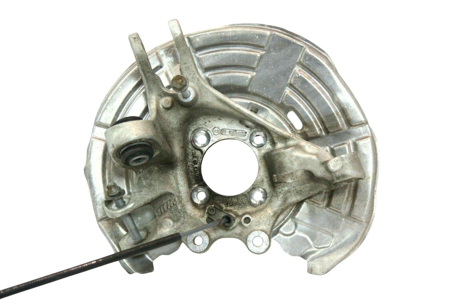 BMW 4 (F32 / F33 / F36) Rear wheel hub BMW 4 SERIES Rear wheel hub OEM 2284795

Part c...