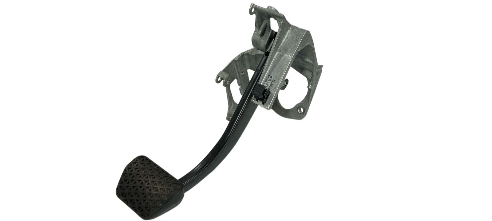 BMW 3 (E90 / E91 / E92 / E93) Педаль тормоза BMW 3 SERIES Brake Pedal OEM 35006757638

Part ...