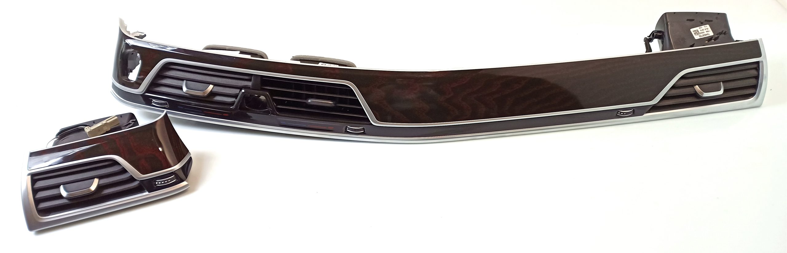 BMW 7 (G11 / G12) Dashboard Trim