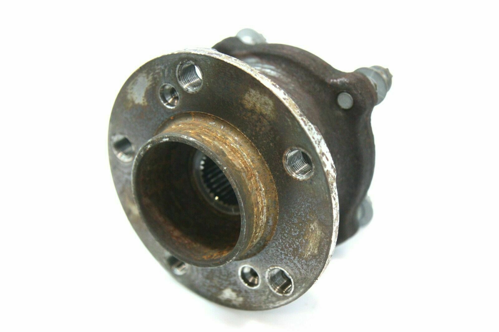 BMW X5 (F15) Rear wheel ball bearing BMW X5 rear wheel ball bearing OEM 0G93004

Par...