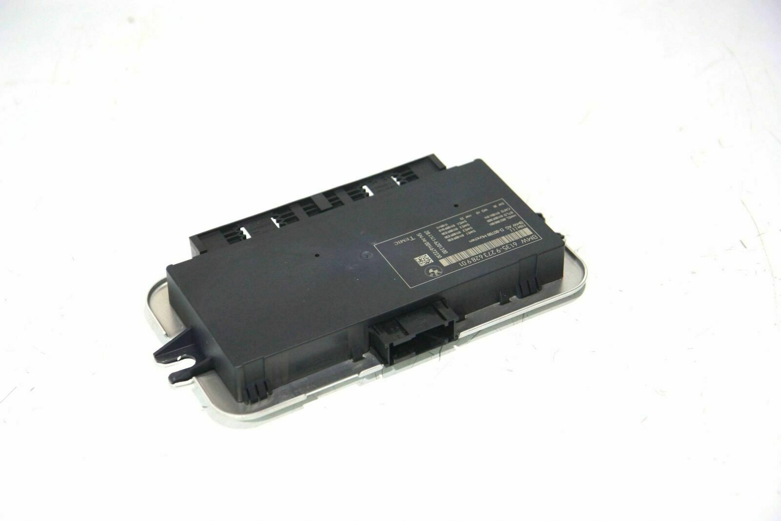 BMW 6 (F06 / F12 / F13) Light module LCM BMW 6 SERIES Light module LCM OEM 6823587

Part...