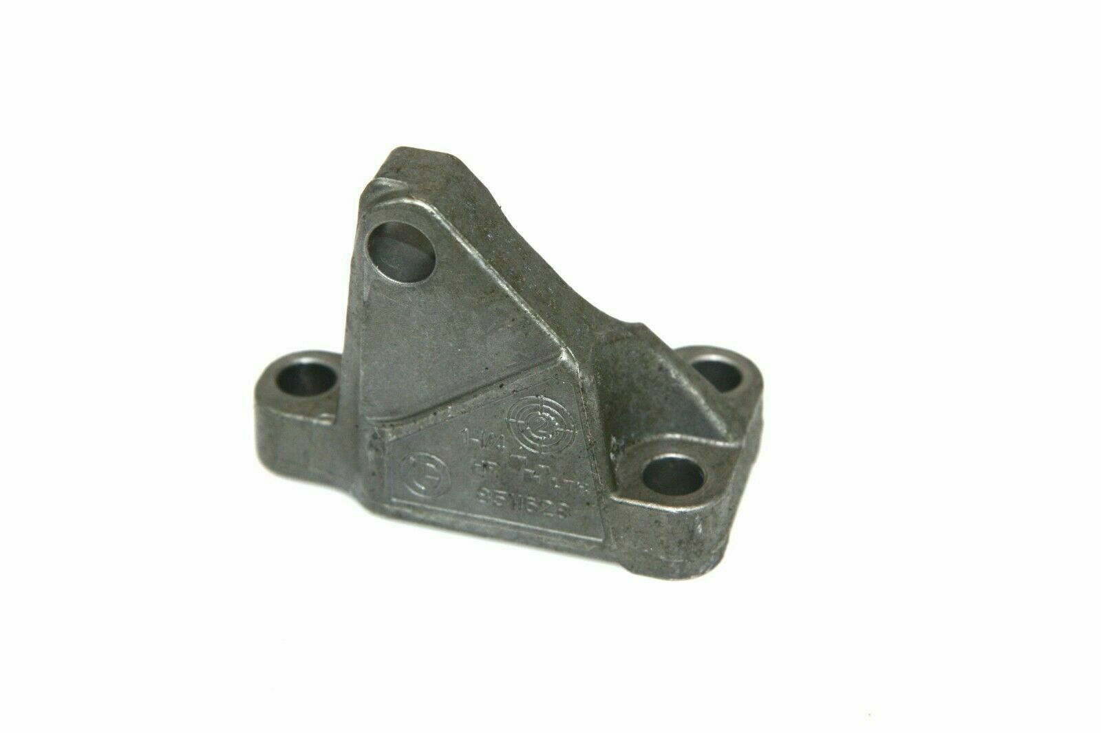 BMW 1 (F20 / F21) Engine mounting bracket BMW 1 SERIES Engine mounting bracket OEM 135185...