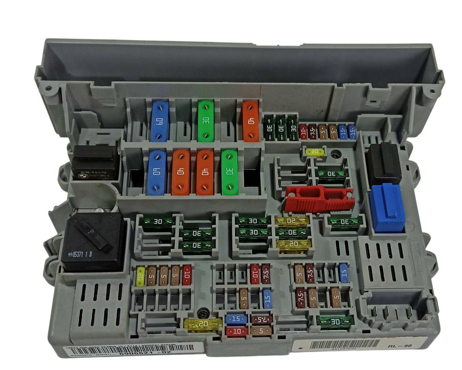 BMW 3 (E90 / E91 / E92 / E93) Fuse box set BMW 3 SERIES Fuse box set OEM 61146906607

Part...