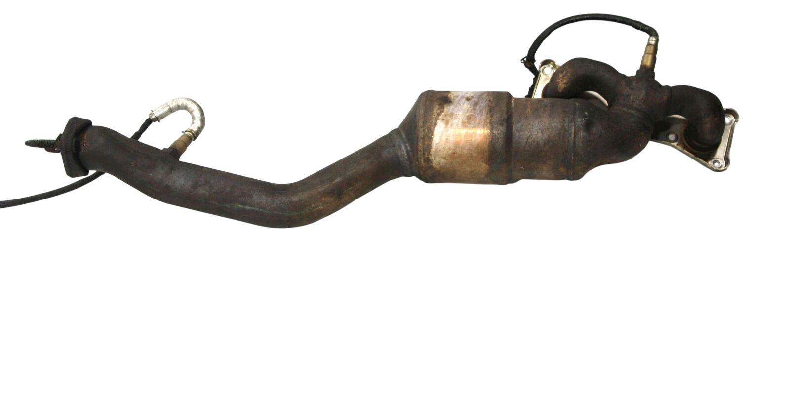 BMW 3 (E90 / E91 / E92 / E93) pakosarja BMW 3 SERIES Exhaust Manifold OEM 7506085

Part...