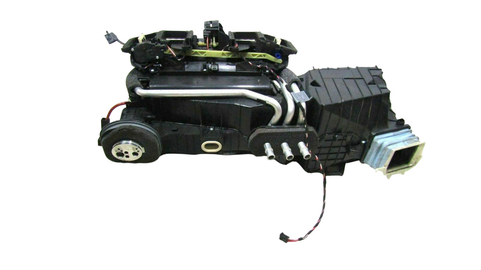 BMW 5 (F10 / F11) Kühlsystem / Cooling system BMW 5 SERIES cooling system OEM 9241191

Part c...