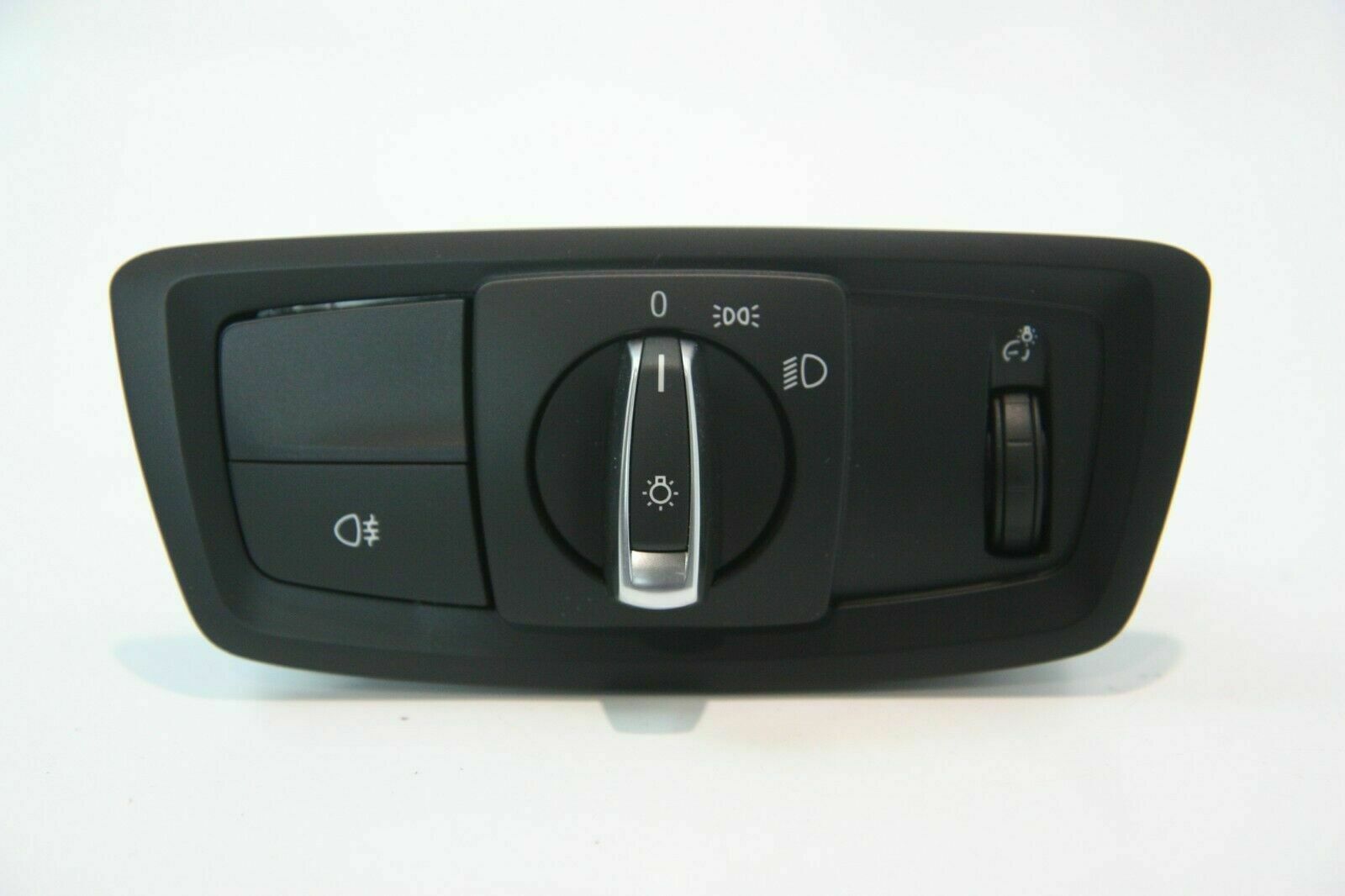 BMW 1 (F20 / F21) Light switch BMW 1 SERIES Light switch OEM 61316847519

Part...