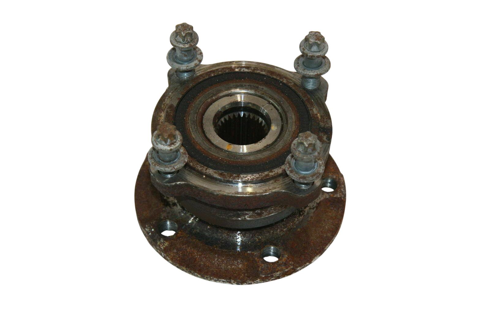 BMW X6 (E71 / E72) Rear wheel ball bearing BMW X6 Rear wheel ball bearing OEM 33416776205
...
