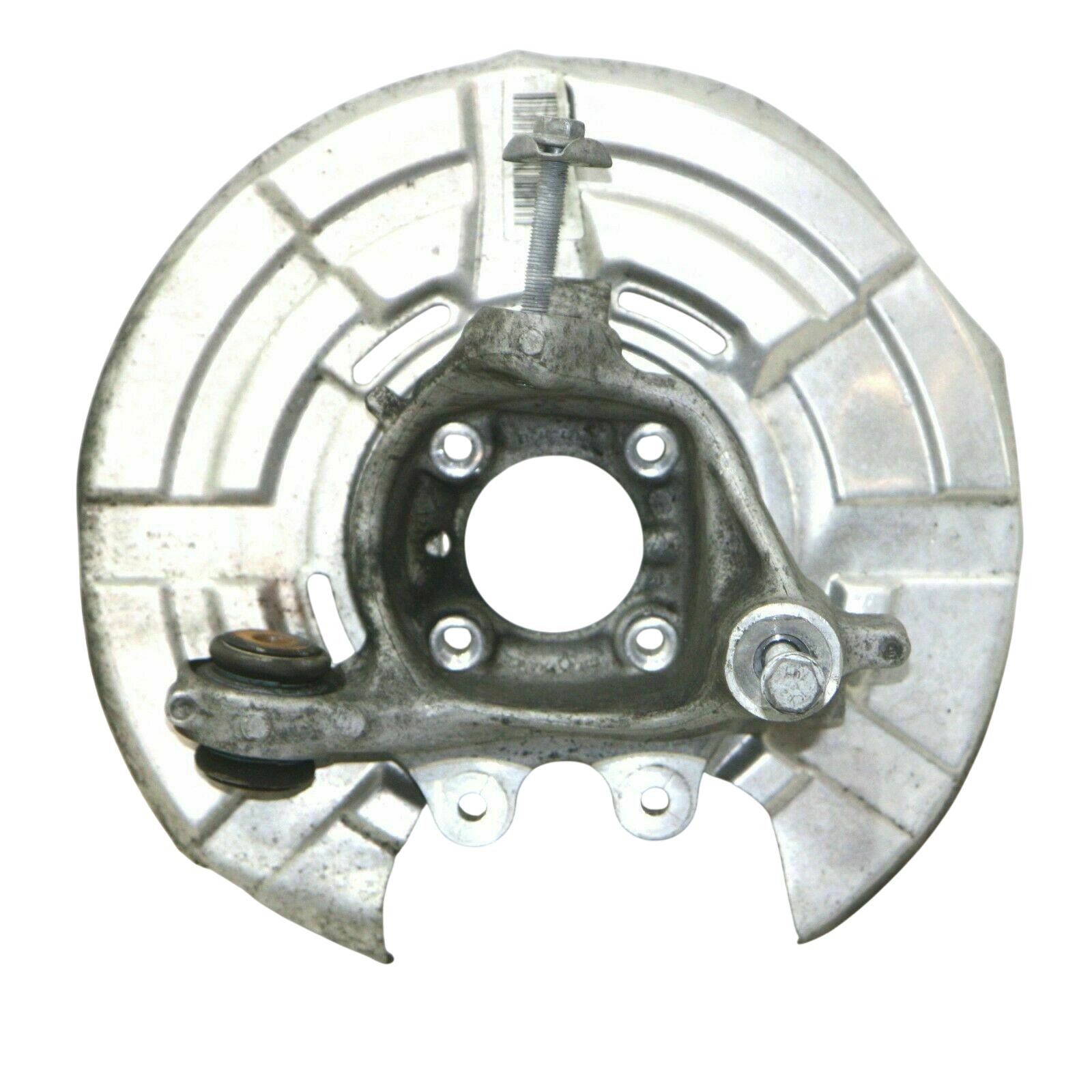 BMW 6 (F06 / F12 / F13) Rear wheel hub BMW 6 SERIES Rear wheel hub OEM 2284142

Part c...