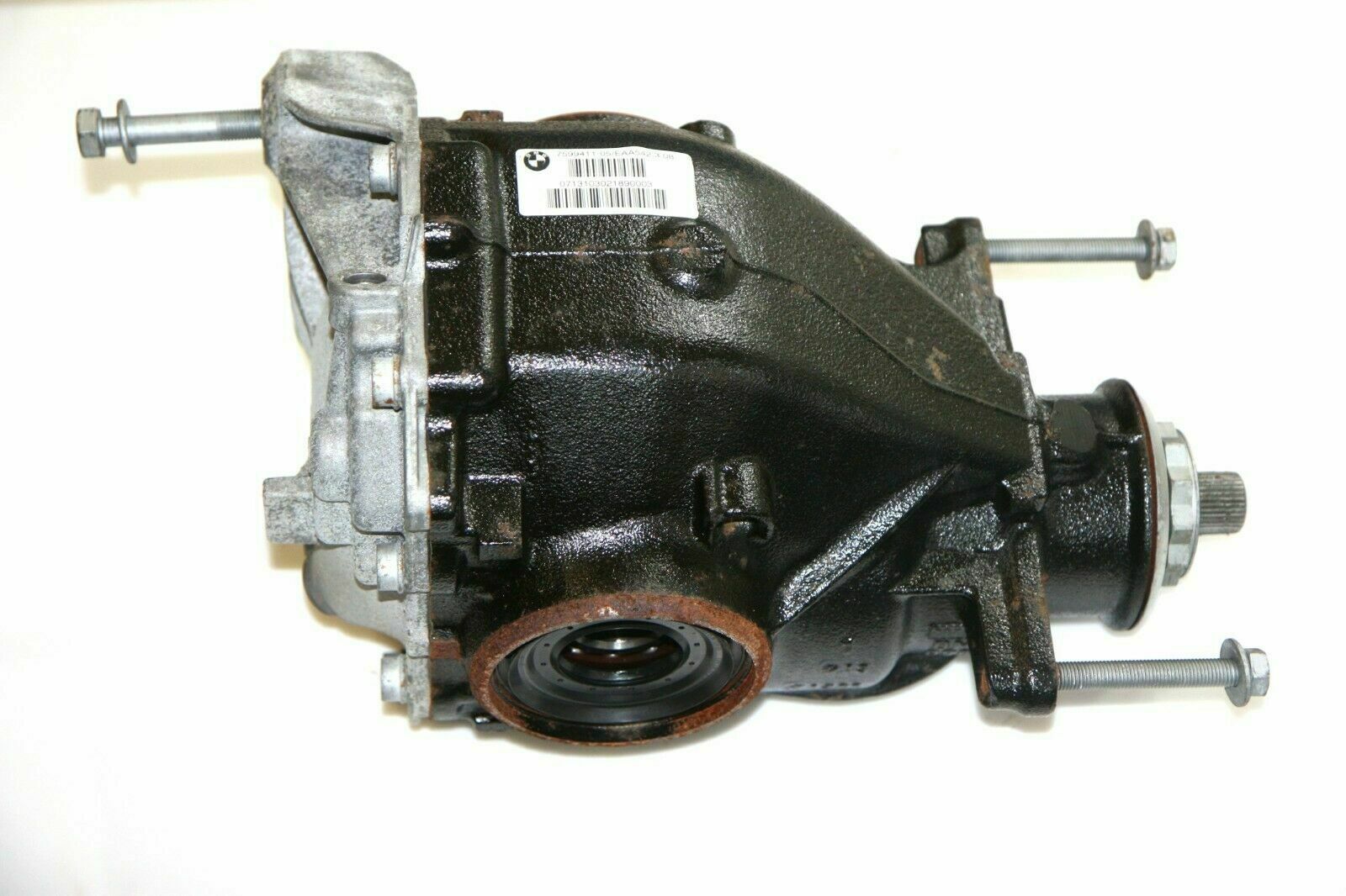 BMW 1 (F20 / F21) задний редуктор BMW 1 SERIES Rear differential OEM 33107599411
...