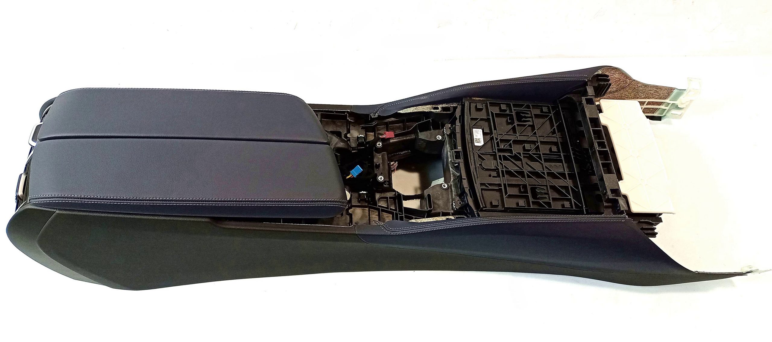 BMW 5 (G30 / G31) center console BMW 5 SERIES center console OEM 51166833968

Pa...