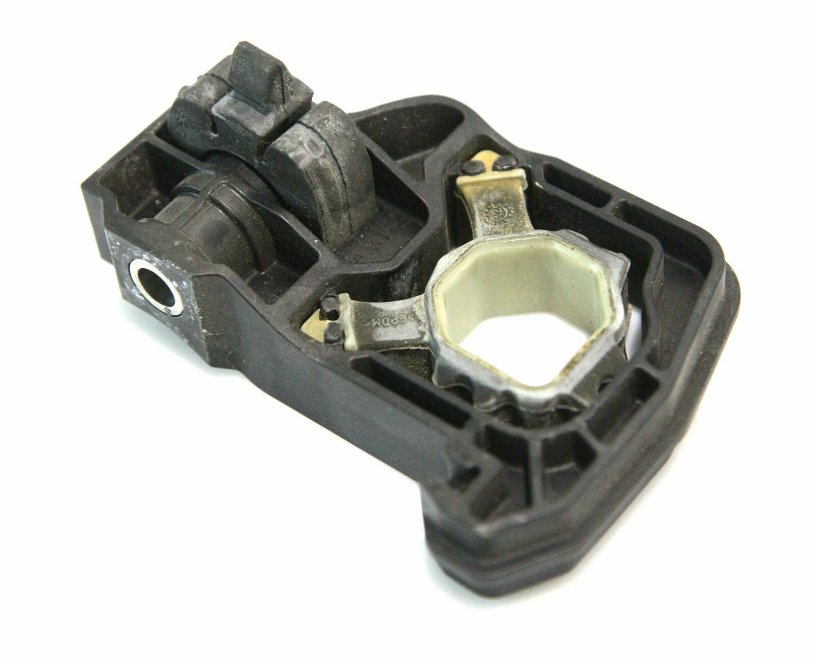 BMW 5 (F10 / F11) Radiator mount bracket BMW 5 SERIES Radiator mount bracket OEM 1711757...