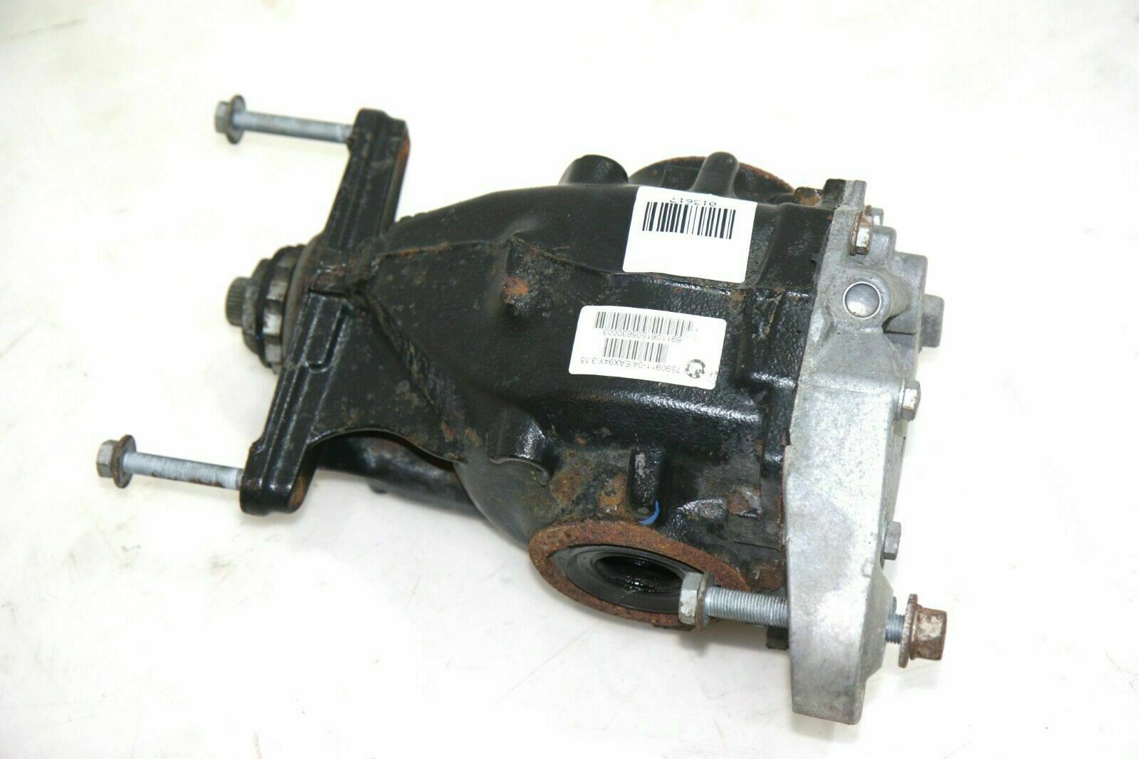 BMW X5 (E70) задний редуктор BMW X5 Rear differential OEM 33107590911

Part ...