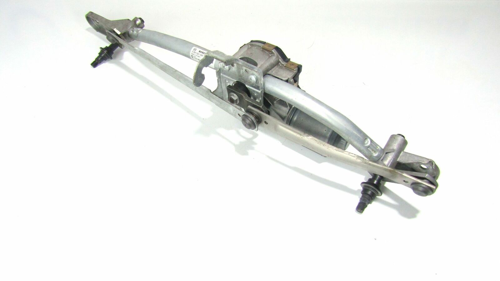 BMW 7 (G11 / G12) Front wiper linkage and motor BMW 7 SERIES Front wiper linkage and motor OEM ...