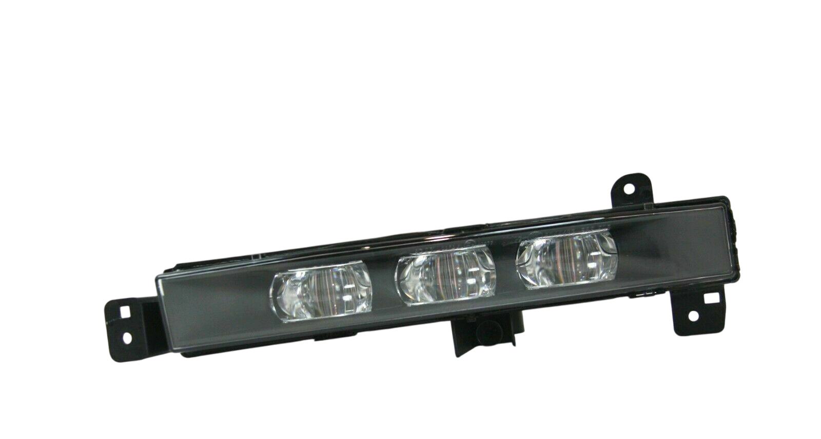 BMW 7 (G11 / G12) Front fog light BMW 7 SERIES Front fog light OEM 63177342953

P...