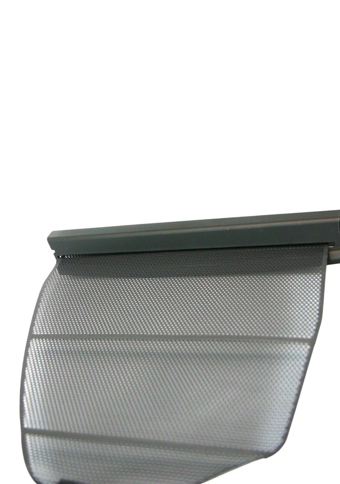 BMW 5 (E60 / E61) Rear door sun blind/shade BMW 5 SERIES rear door sun blind/shade OEM 5135...