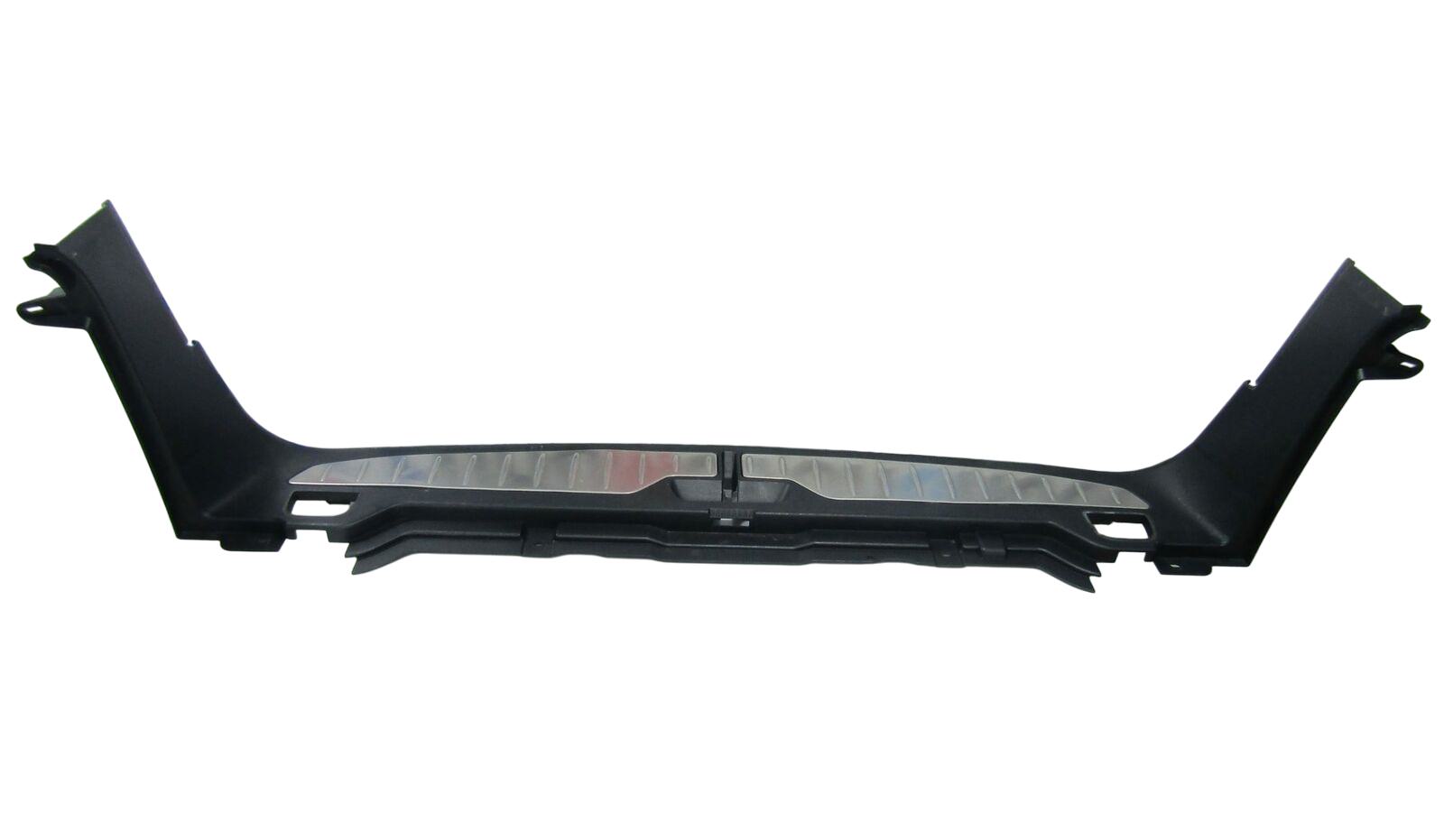 BMW 5 (F10 / F11) Tailgate Trim BMW 5 SERIES Tailgate Trim OEM 7234408

Part co...