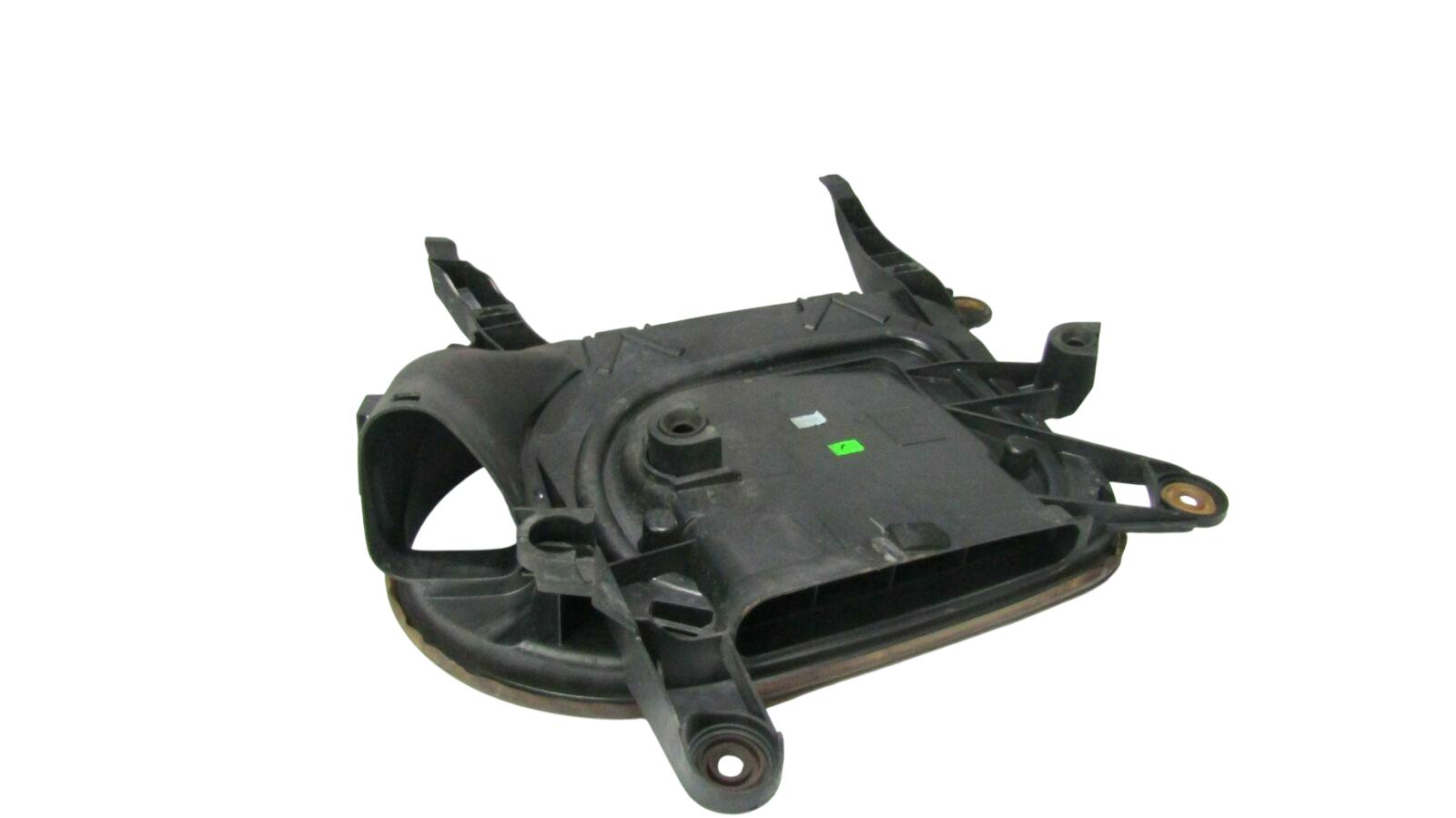 BMW X5 (E70) Air filter box  BMW X5 Air Filter Box OEM 13717811026

Part cod...