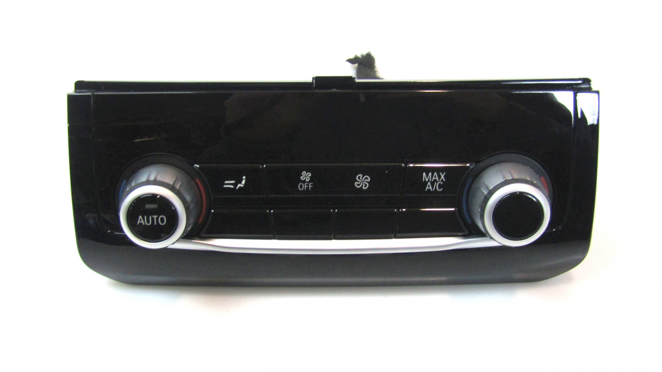 BMW 5 (G30 / G31) Climate control unit BMW 5 SERIES Climate control unit OEM 6999429

...
