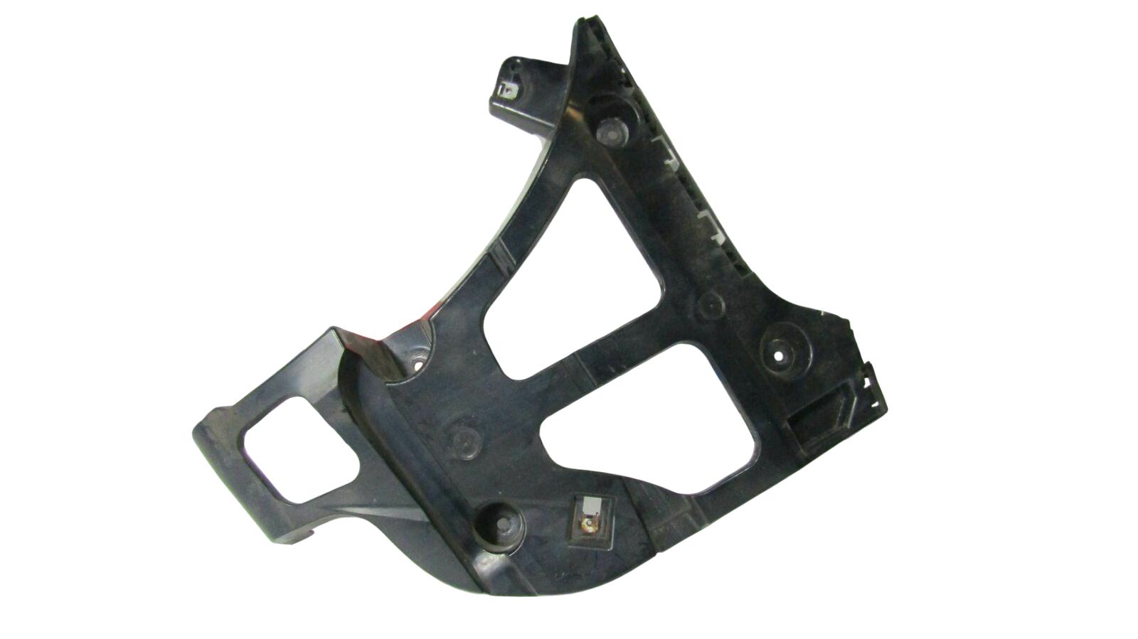 BMW X5 (E70) Rear bumper mounting bracket