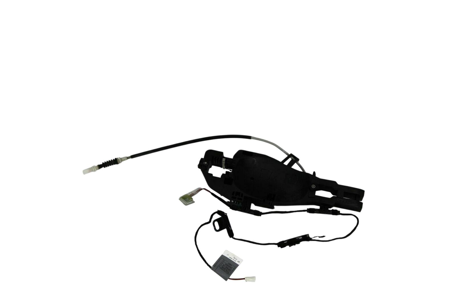 BMW X5 (E70) Rear door exterior handle/bracket