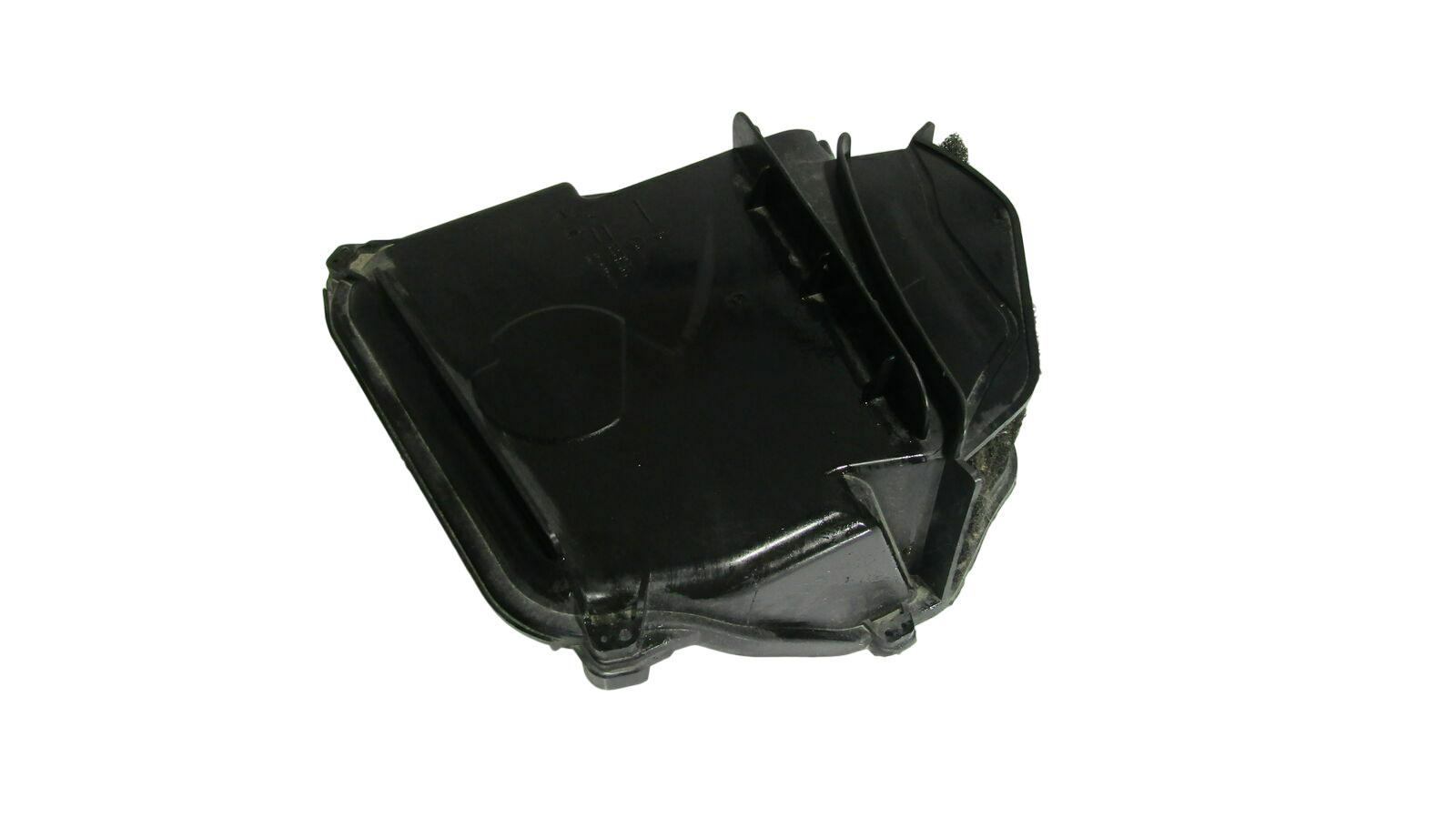 BMW 6 (F06 / F12 / F13) Cabin air micro filter cap BMW 6 SERIES Cabin air micro filter cap OEM 641...