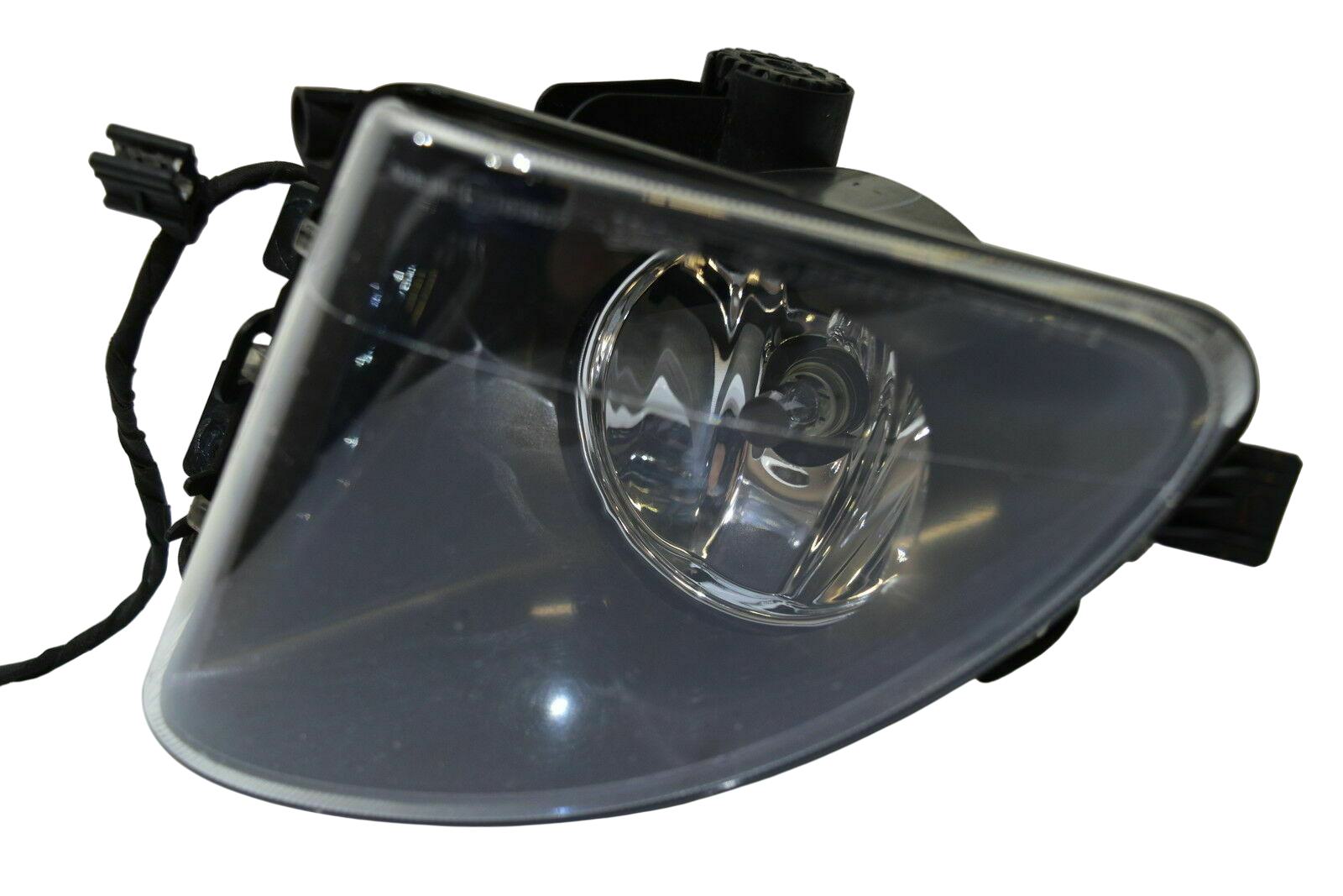 BMW 5 (F10 / F11) Front fog light BMW 5 SERIES Front fog light OEM 63177216885

P...
