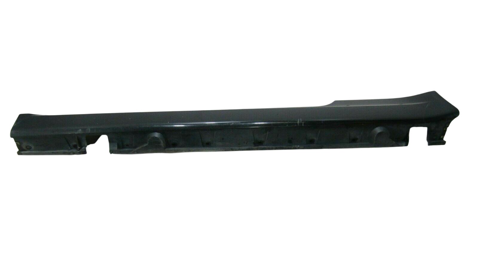 BMW 6 (E63 / E64) Sill BMW 6 - SERIES Sill OEM 7008855

Part codes: 70...