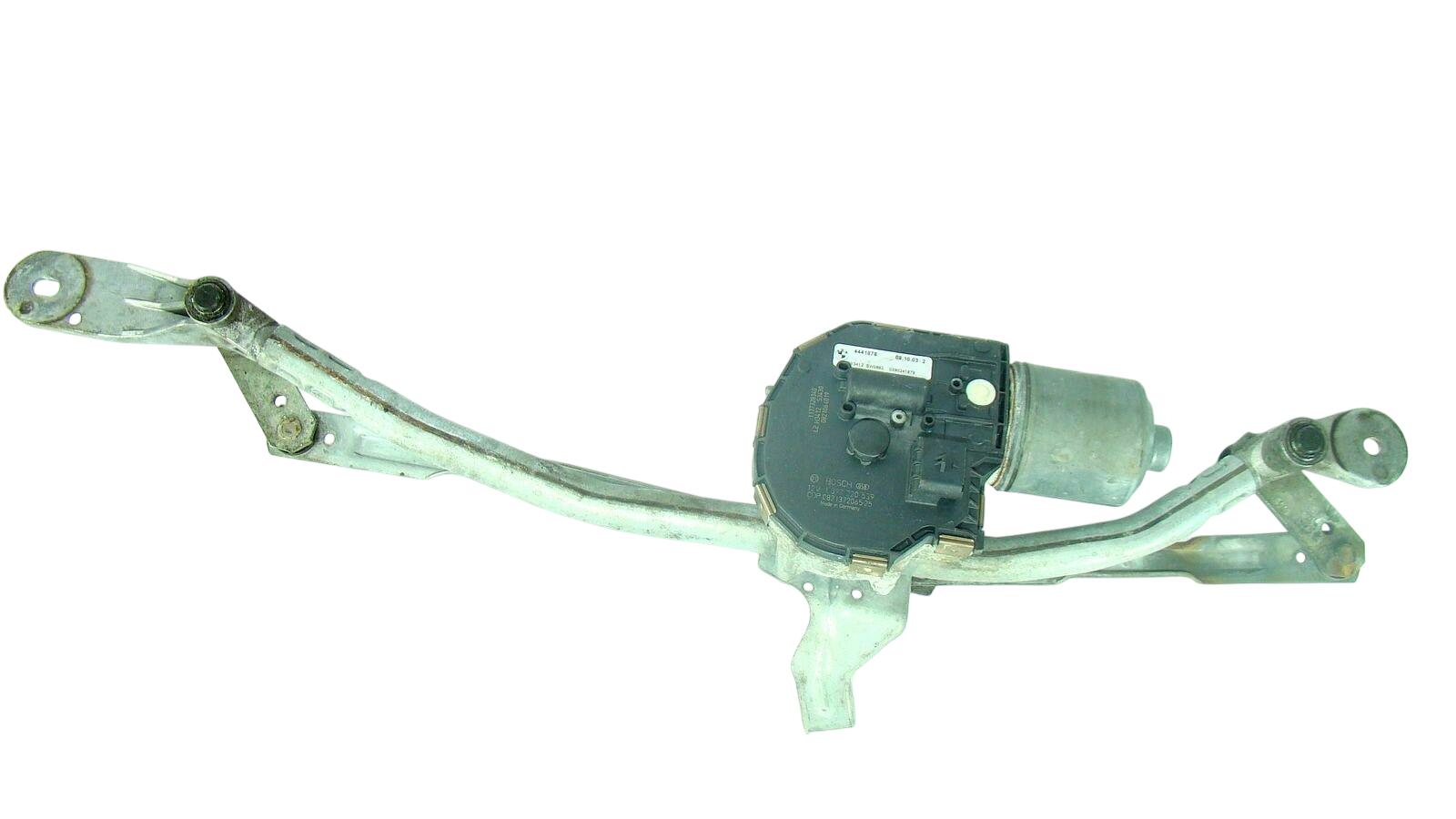 BMW 5 (F10 / F11) Front wiper linkage and motor BMW 5 SERIES Front wiper linkage and motor

Gen...