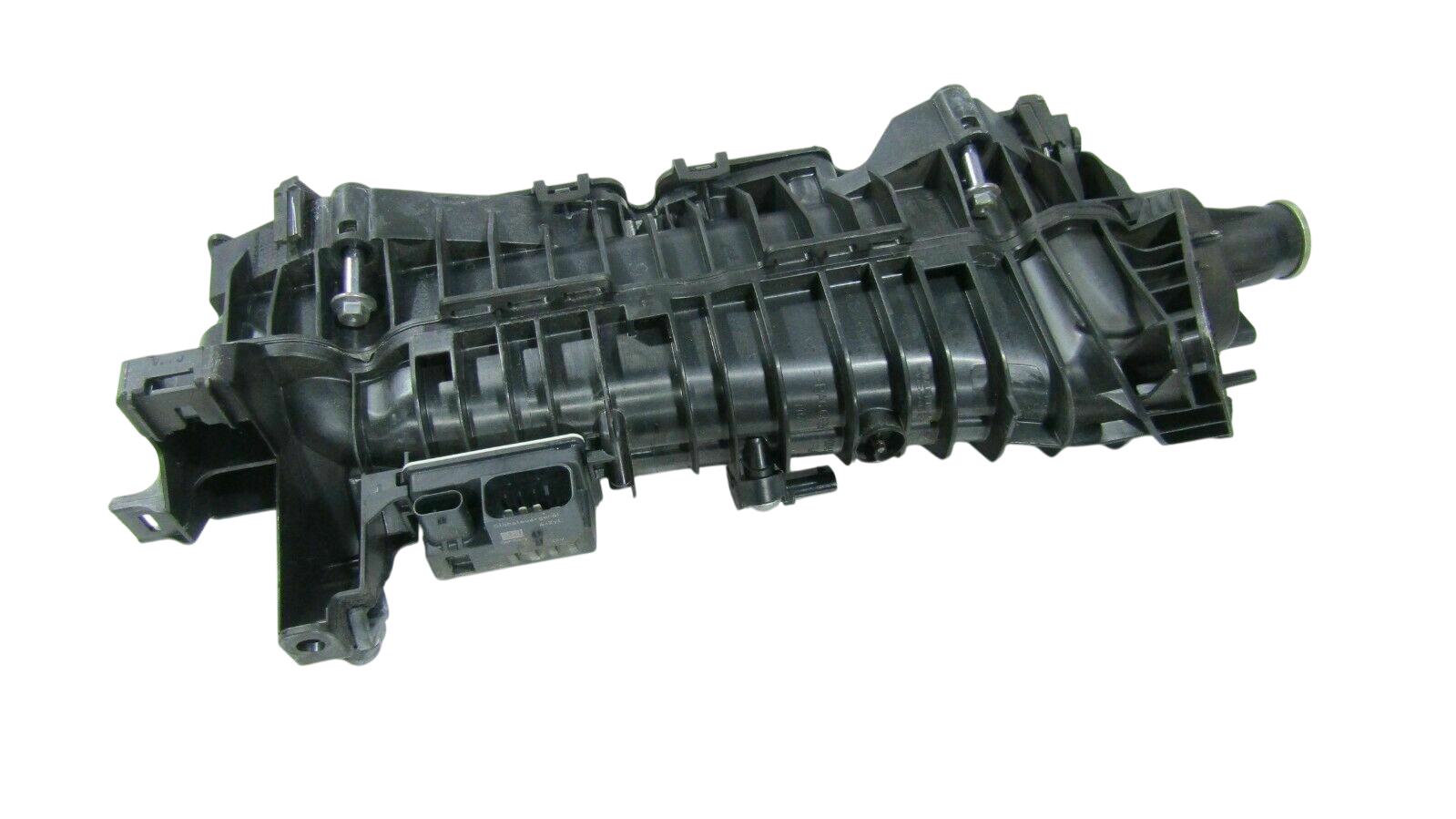 BMW 3 (E90 / E91 / E92 / E93) imusarja BMW 3 SERIES Intake Manifold OEM 11617807991

P...