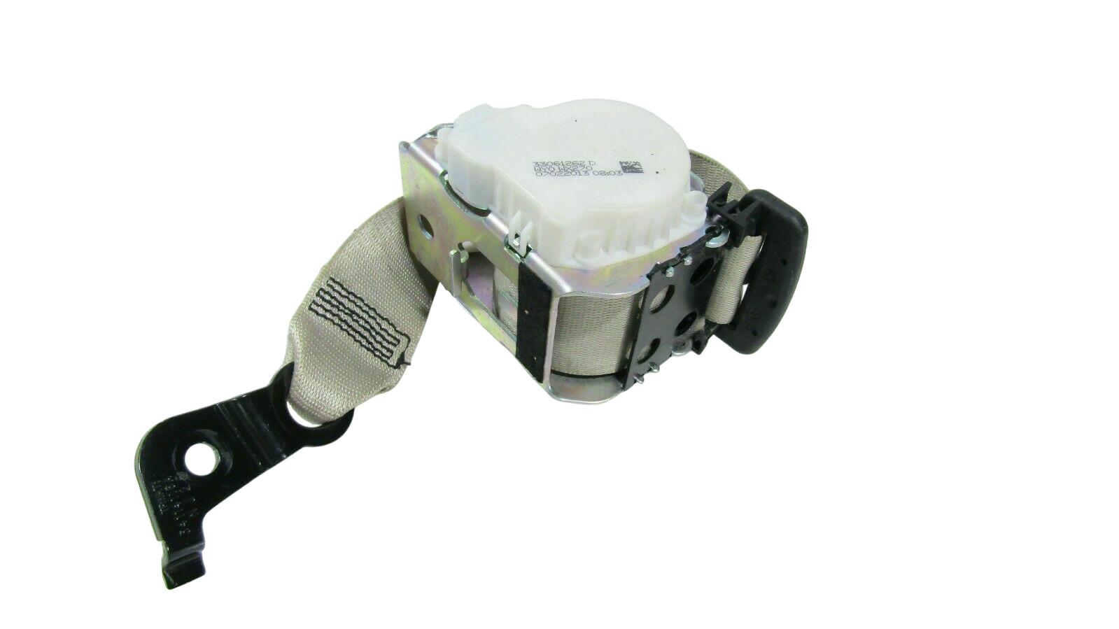 BMW 5 (F10 / F11) Rear seatbelt BMW 5 SERIES Rear seatbelt OEM 72117285873

Par...
