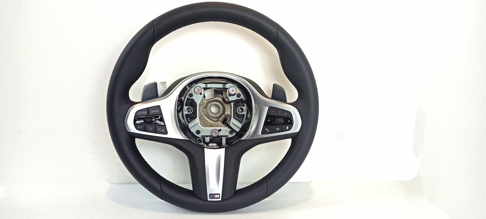 BMW 5 (G30 / G31) steering wheel BMW 5 SERIES Steering Wheel OEM 32308008178

Pa...