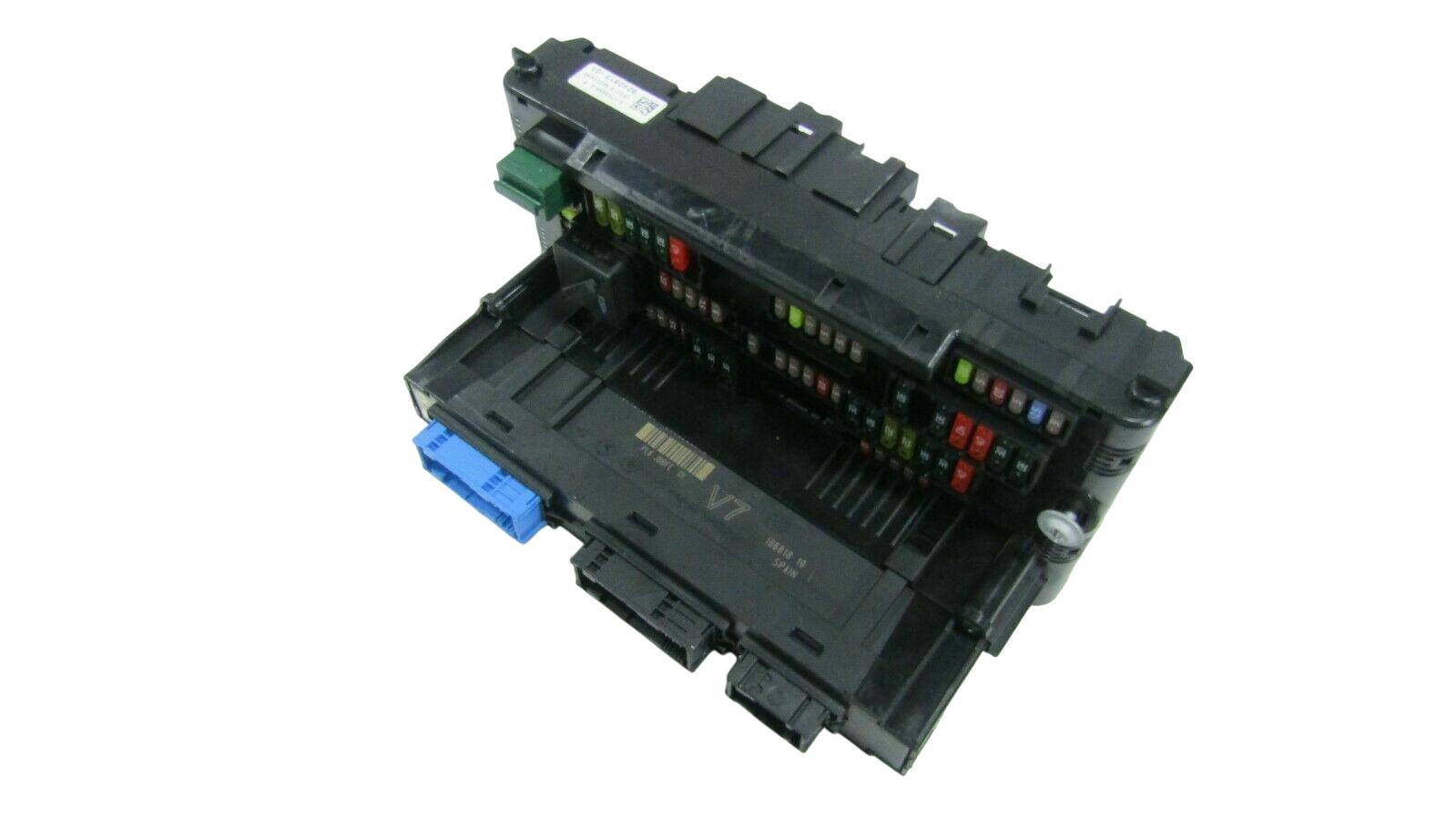 BMW 6 (F06 / F12 / F13) Fuse box set BMW 6 SERIES fuse box set OEM 61149252815

Part...
