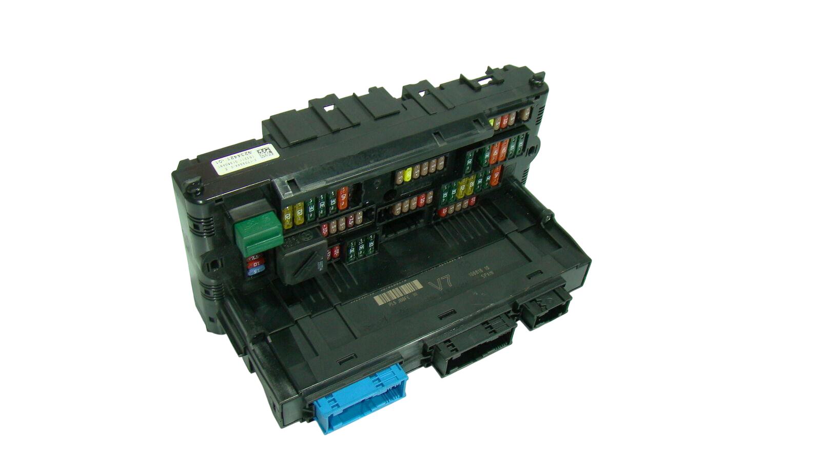BMW 6 (F06 / F12 / F13) Fuse box set BMW 6 SERIES Fuse Box Set OEM 61149234421

Part...