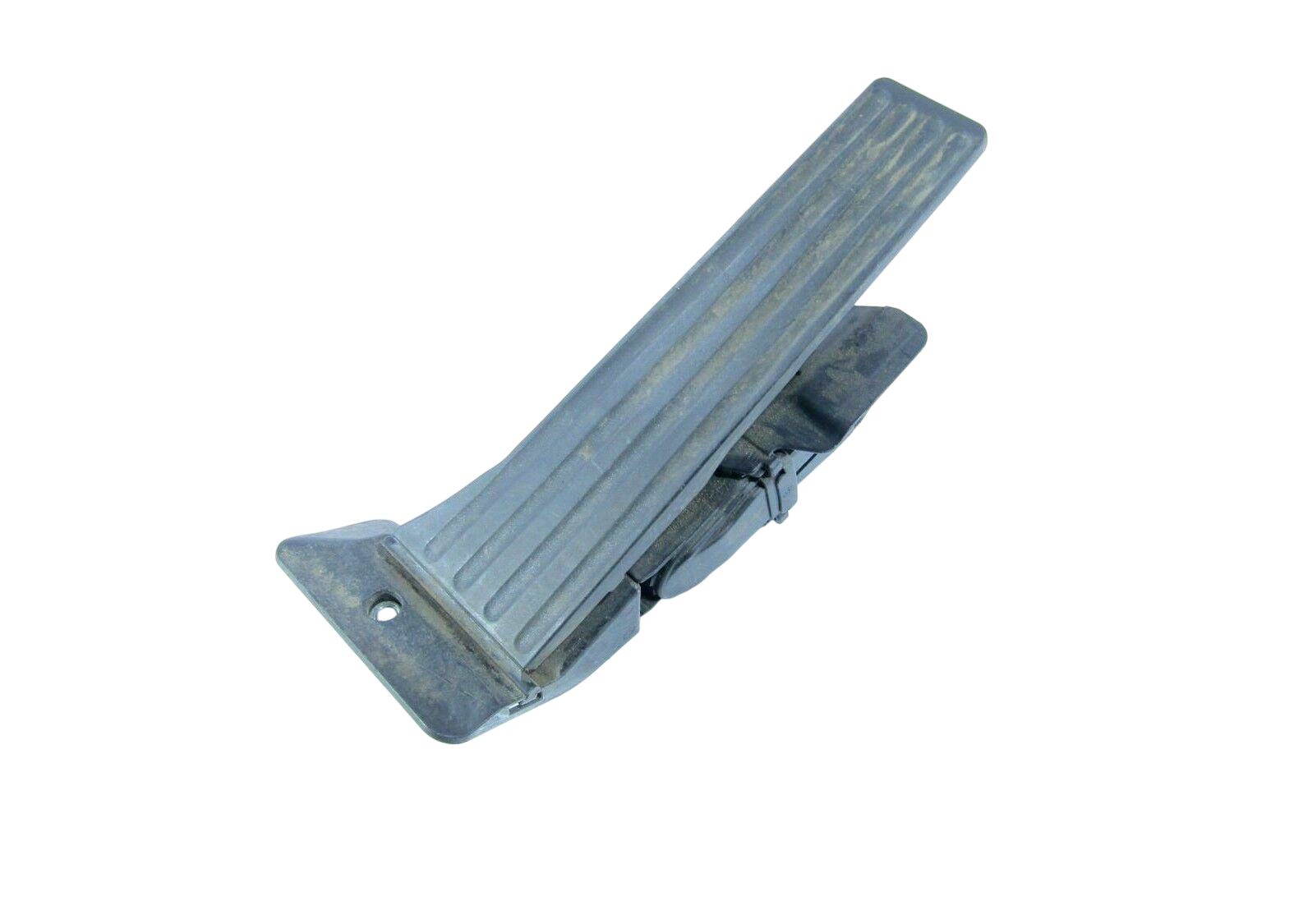 BMW 3 (F30 / F31) Accelerator throttle pedal BMW 3 SERIES Accelerator throttle pedal OEM 354...