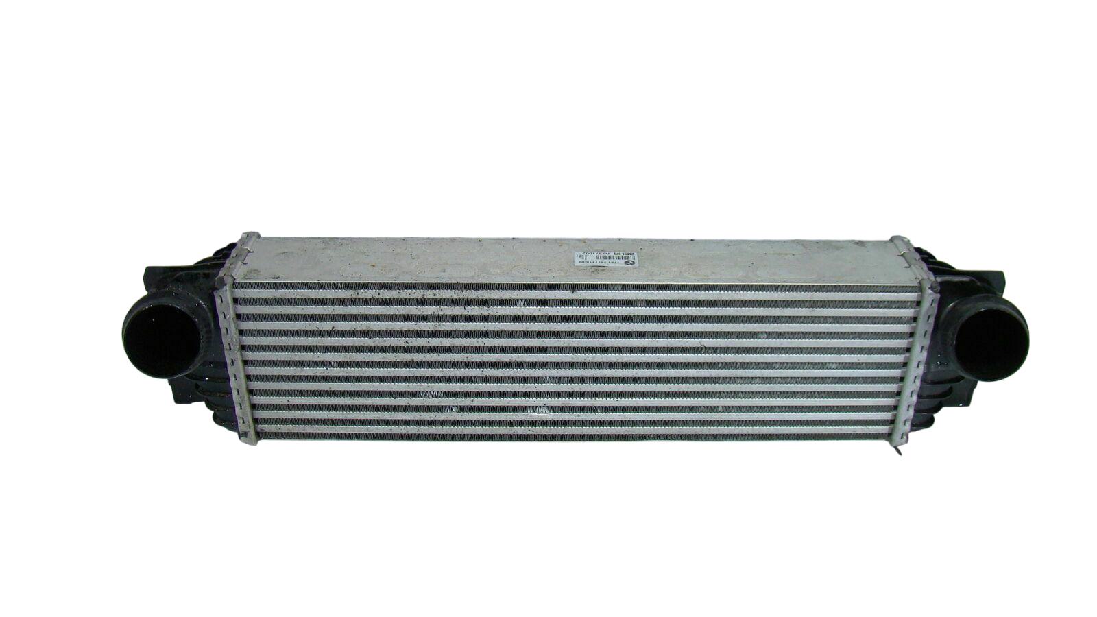 BMW 5 (F10 / F11) Intercooler radiator BMW 5 SERIES Intercooler radiator OEM 175175771...