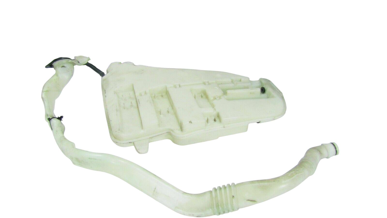 BMW 7 (G11 / G12) Windshield washer fluid reservoir/tank BMW 7 SERIES windshield washer fluid reservoir/...