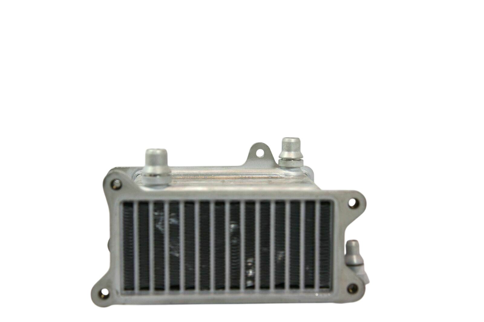 BMW 7 (G11 / G12) Intercooler radiator BMW 7 SERIES Intercooler radiator OEM 175175663...